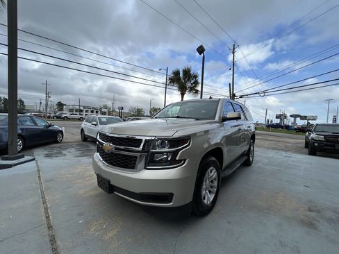 Used 2015 Chevrolet Tahoe LT image 2