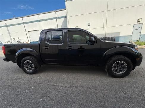 Used 2018 Nissan Frontier PRO-4X AWD/4WD image 26