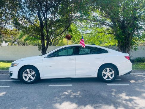 Used 2020 Chevrolet Malibu LS w/ LPO, Convenience Package 2 image 2