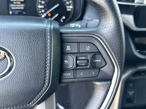 Used 2025 Toyota Tundra SR5 w/ SR5 Convenience Package image 28