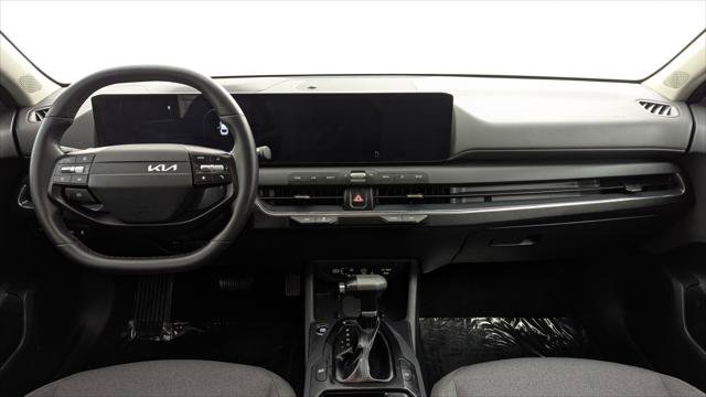 Used 2025 Kia K4 EX FWD image 26