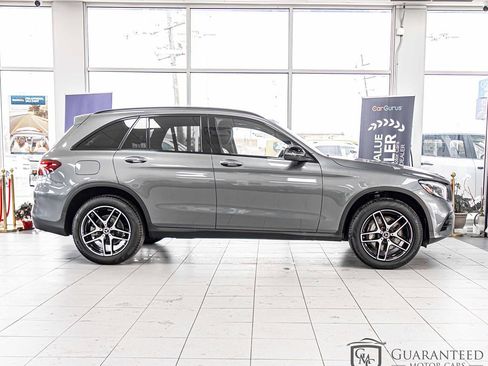 Used 2019 Mercedes-Benz GLC 300 4MATIC w/ Multimedia Package image 9