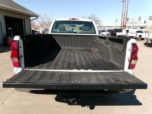 Used 2007 Chevrolet Silverado 2500 W/T w/ Skid Plate Package image 3
