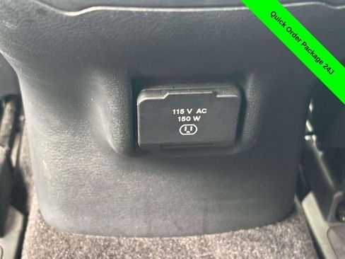 Used 2016 Jeep Cherokee Latitude w/ Cold Weather Group AWD/4WD image 24
