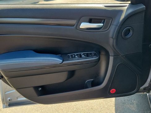Used 2014 Chrysler 300 S RWD image 22