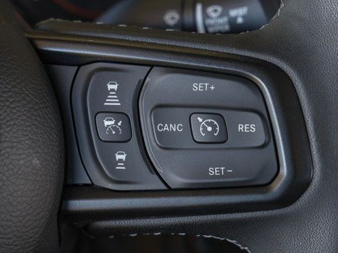 Used 2025 Jeep Gladiator Sport AWD/4WD image 26