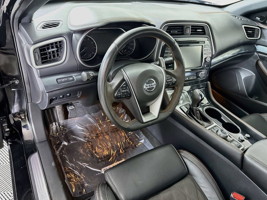 Certified 2022 Nissan Maxima SR w/ Sport Mat Group FWD image 21