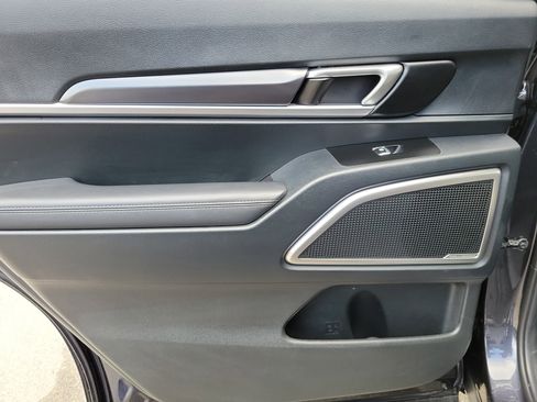Used 2025 Kia Telluride S FWD image 22