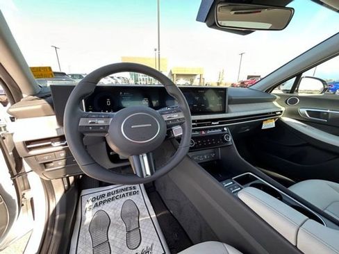 New 2024 Hyundai Sonata SEL FWD image 16