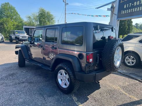 Used 2017 Jeep Wrangler Unlimited Sport w/ Quick Order Package 23S AWD/4WD image 2