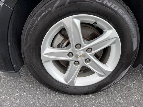 Used 2023 Chevrolet Malibu LS FWD image 31