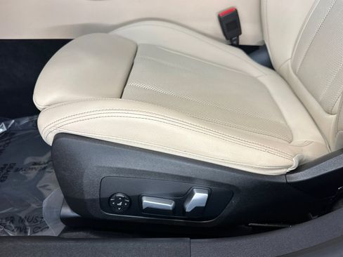 Certified 2024 BMW 330i Sedan w/ Convenience Package RWD image 14