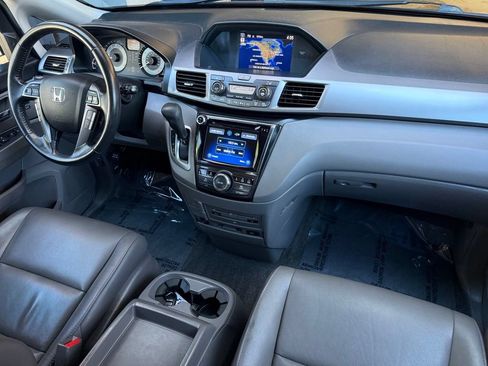 Used 2014 Honda Odyssey Touring Elite image 28