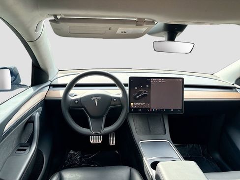 Used 2024 Tesla Model Y Performance AWD/4WD image 22