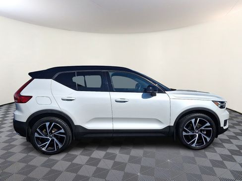 Used 2019 Volvo XC40 T5 R-Design AWD/4WD image 8