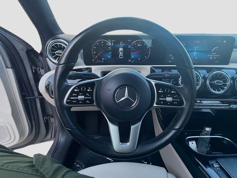 Used 2021 Mercedes-Benz A 220 image 10