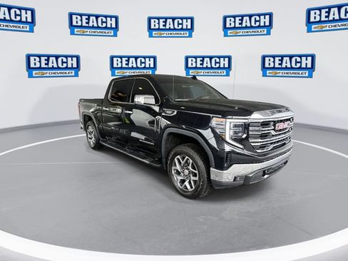 Used 2023 GMC Sierra 1500 SLT w/ SLT Premium Package AWD/4WD image 2