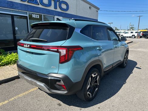 Used 2024 Kia Seltos SX w/ SX Sunroof Package AWD/4WD image 4