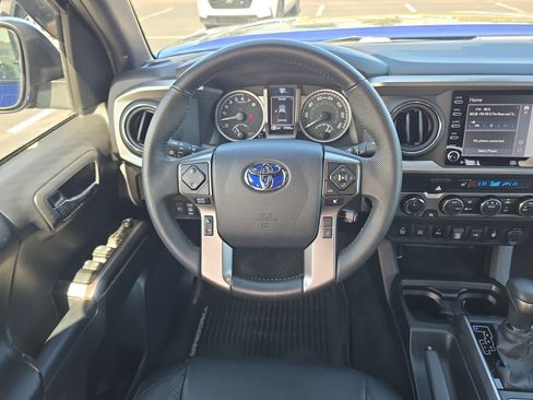 Used 2023 Toyota Tacoma Limited AWD/4WD image 10