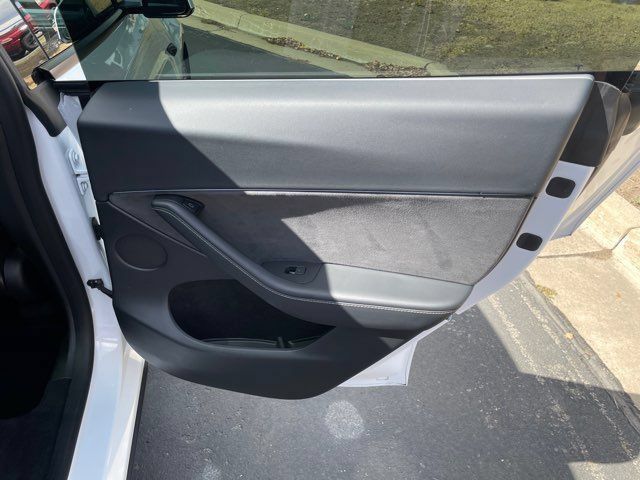 Used 2023 Tesla Model Y Long Range AWD/4WD image 16