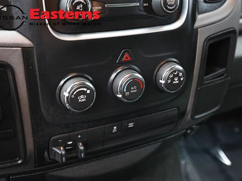 Used 2017 RAM 2500 Tradesman w/ Chrome Appearance Group AWD/4WD image 18