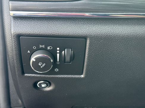 Used 2021 Jeep Grand Cherokee Limited image 20