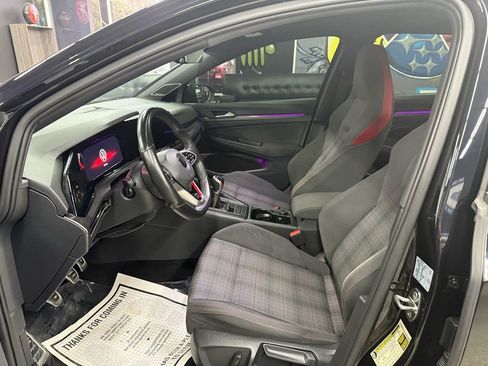 Used 2022 Volkswagen GTI SE image 9