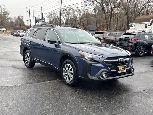 Certified 2023 Subaru Outback Premium image 3
