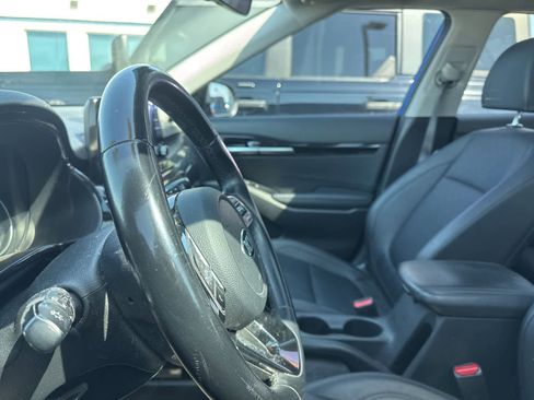 Used 2021 Kia Seltos EX image 32