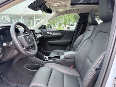 Certified 2026 Volvo XC40 B5 Plus AWD/4WD image 12