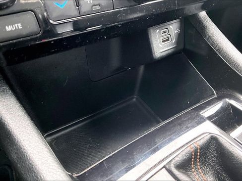 Used 2022 Jeep Compass Limited image 32