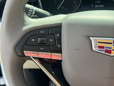 Used 2025 Cadillac XT6 Premium Luxury w/ Technology Package image 25