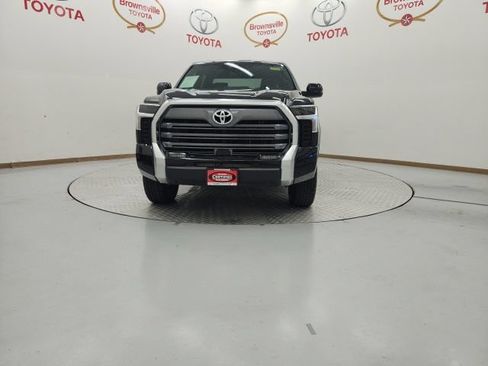 Certified 2025 Toyota Tundra Limited w/ Power Package AWD/4WD image 4