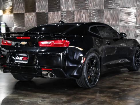 Used 2018 Chevrolet Camaro SS image 10