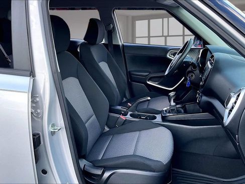 Used 2021 Kia Soul LX FWD image 7