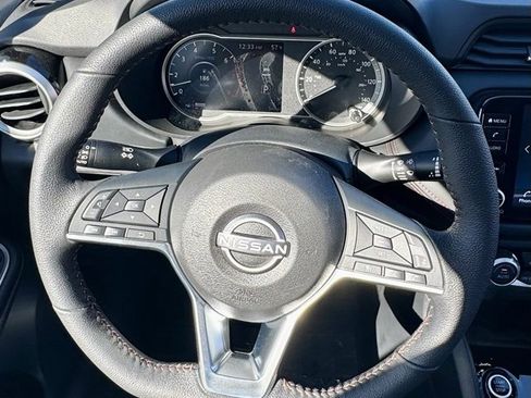 New 2025 Nissan Versa SR w/ Trunk Package image 11