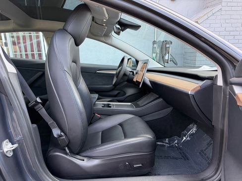 Used 2022 Tesla Model 3 Long Range image 33
