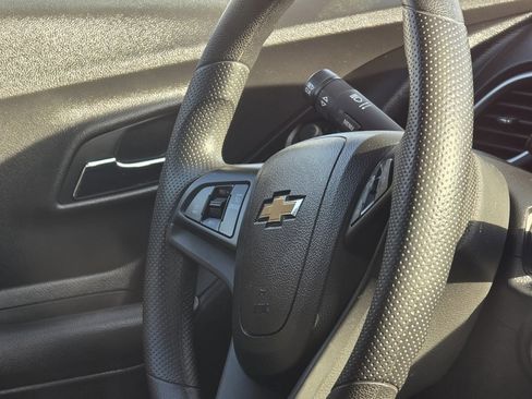 Used 2020 Chevrolet Trax LS w/ Tint and Cruise Package image 15