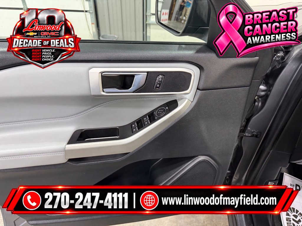 Used 2021 Ford Explorer XLT w/ Equipment Group 202A AWD/4WD image 11