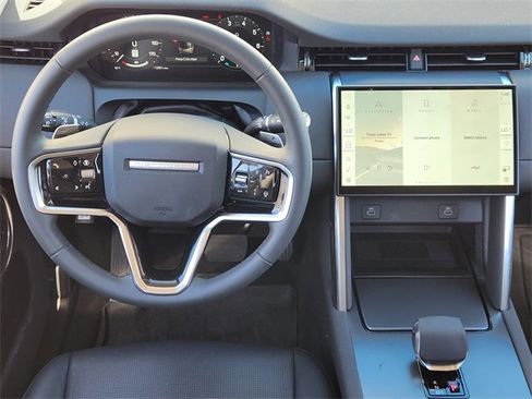 Used 2025 Land Rover Discovery Sport S image 26