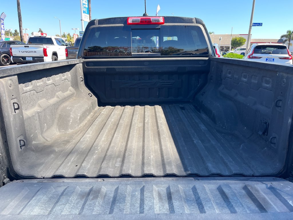 Used 2024 Chevrolet Colorado ZR2 w/ ZR2 Convenience Package III AWD/4WD image 11