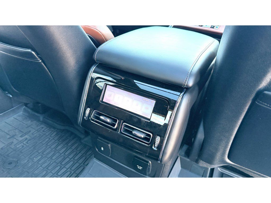 Used 2023 Lincoln Aviator Reserve w/ Equipment Group 201A RWD image 17