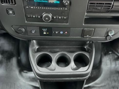 Used 2018 Chevrolet Express 2500 image 14