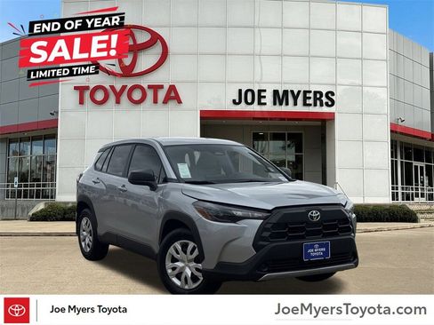 Used 2026 Toyota Corolla Cross L image 2