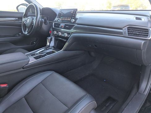 Used 2019 Honda Accord Sport image 9