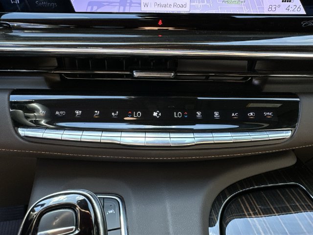 Used 2024 Cadillac Escalade Premium Luxury AWD/4WD image 26