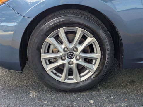 Used 2017 MAZDA MAZDA3 Sport w/ Preferred Equipment Package image 10