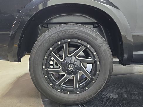 Used 2017 RAM 1500 Laramie w/ Convenience Group image 29