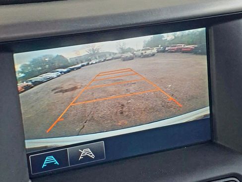 Used 2017 GMC Acadia SLE FWD image 20