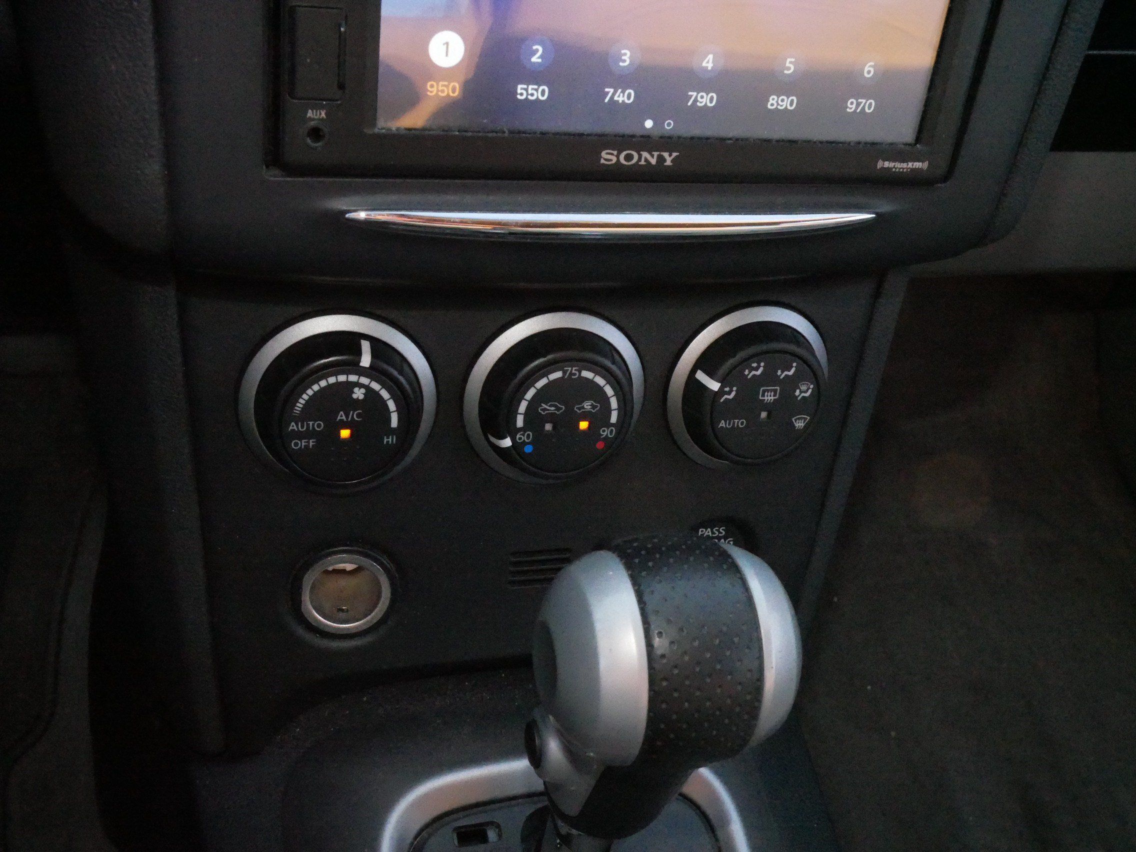 Used 2013 Nissan Rogue SL AWD/4WD image 24